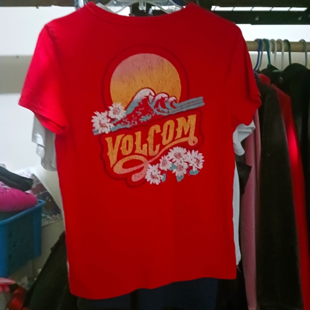 Volcom Girls' Red Crashing Waves T-Shirt